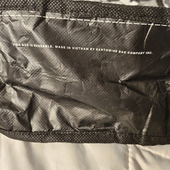 lululemon athletica Black and Green Tote‎ Bag / Lunch Bag Set - Picture 5 of 10